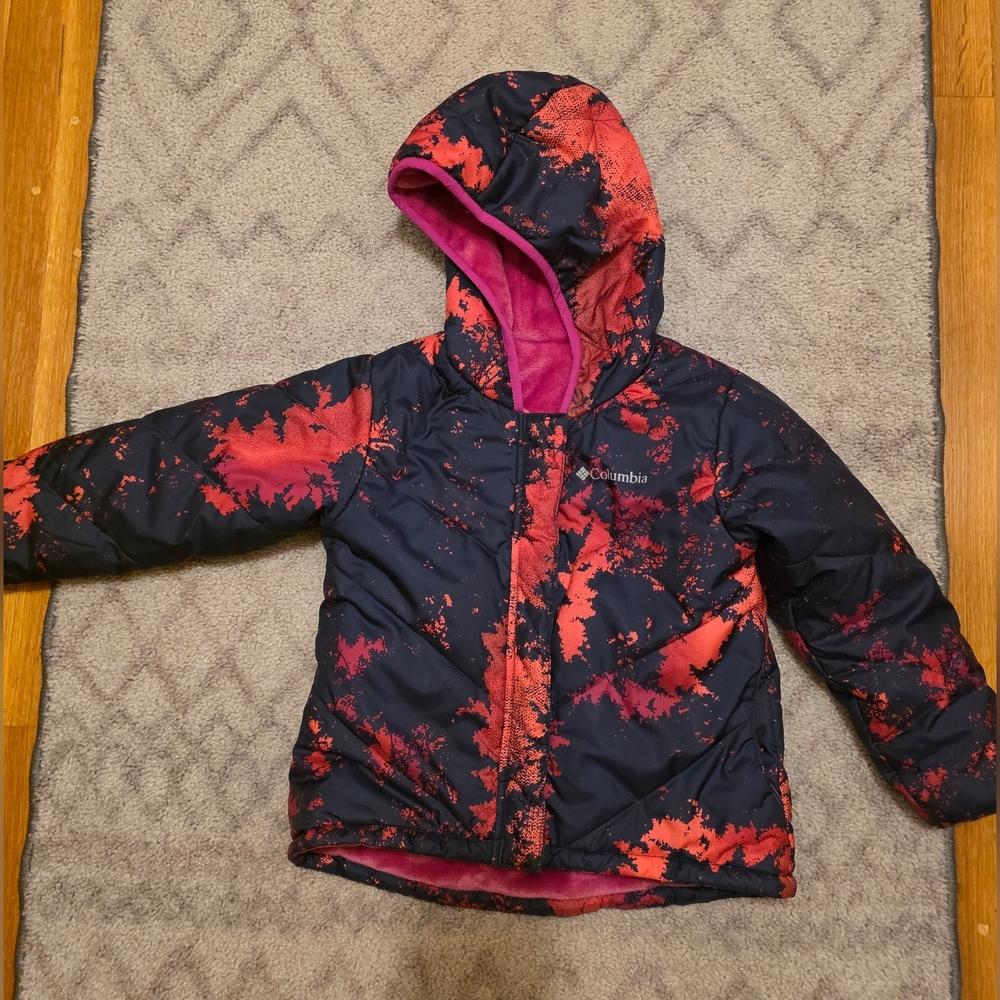 Columbia Kids' Black and Red Splatter Puffer Jacket - Size XS or 6/6X